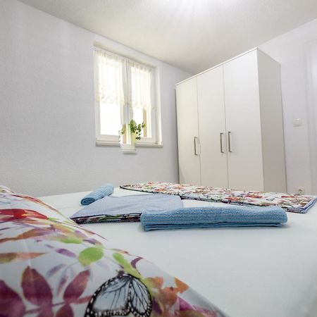 Apartmani Soldan มาคาร์สกา ภายนอก รูปภาพ
