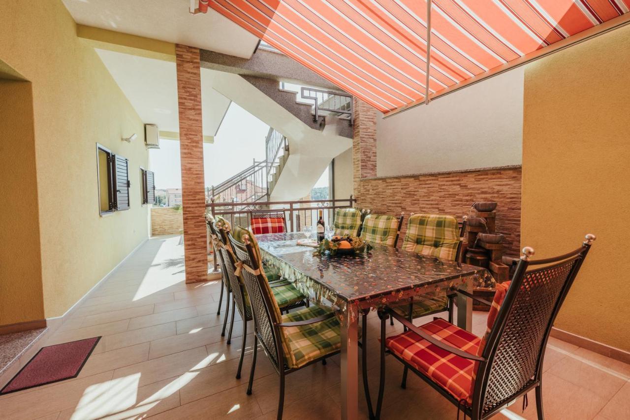 Apartmani Soldan มาคาร์สกา ภายนอก รูปภาพ