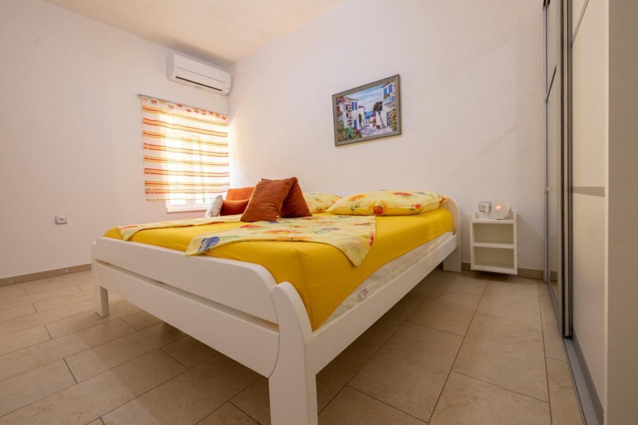 Apartmani Soldan มาคาร์สกา ภายนอก รูปภาพ