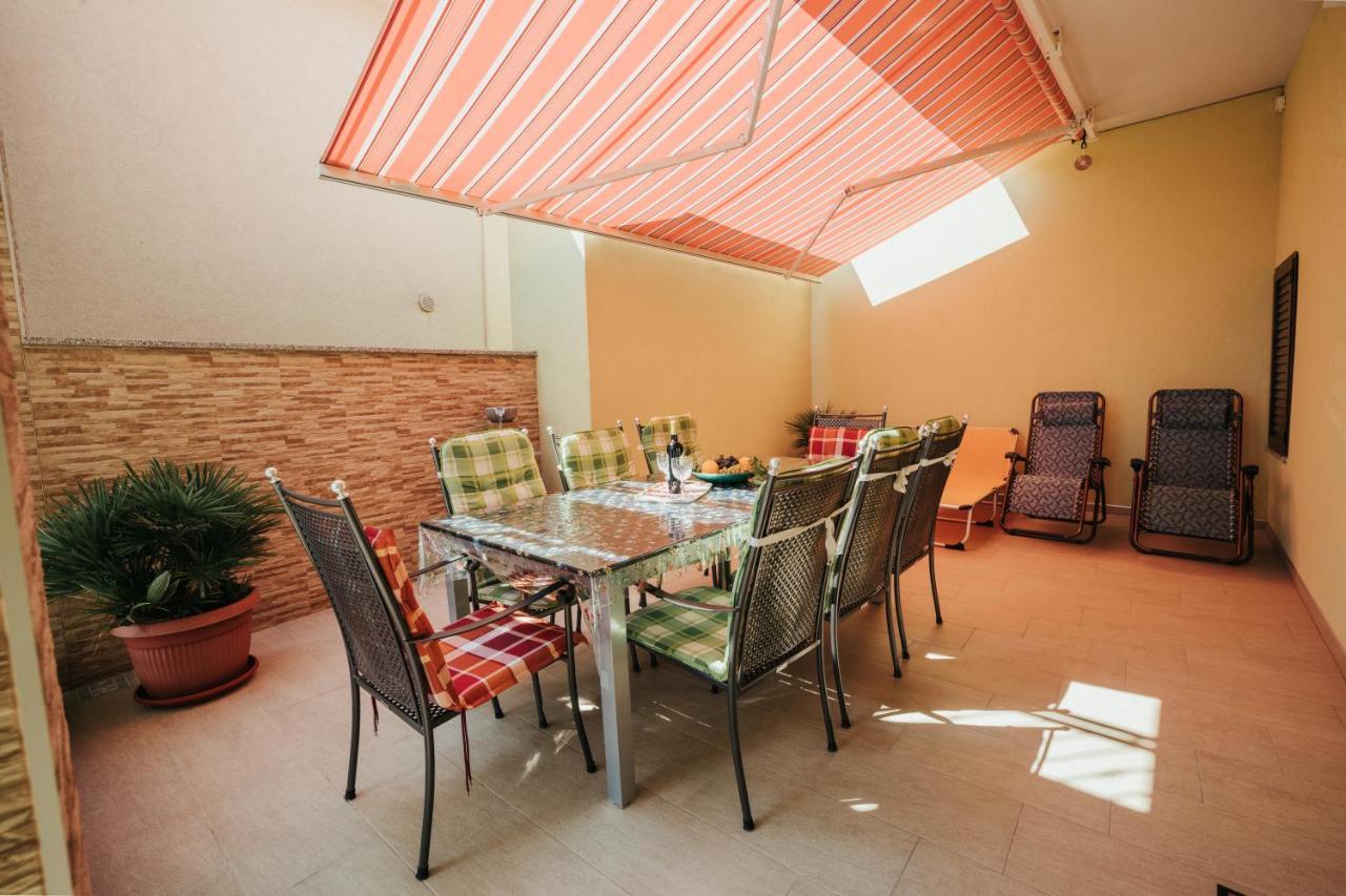Apartmani Soldan มาคาร์สกา ภายนอก รูปภาพ